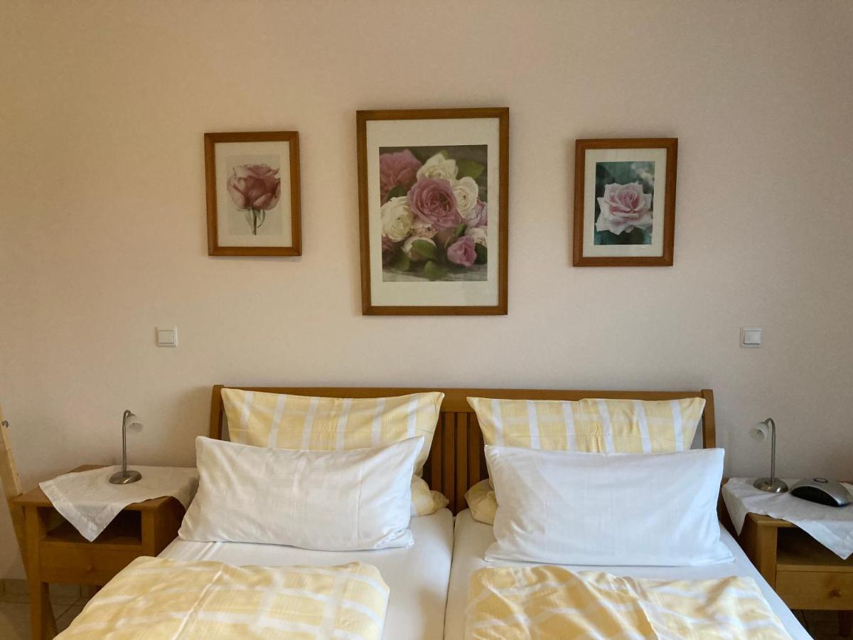 Landhaus-Apartments Wattenheim Екстер'єр фото